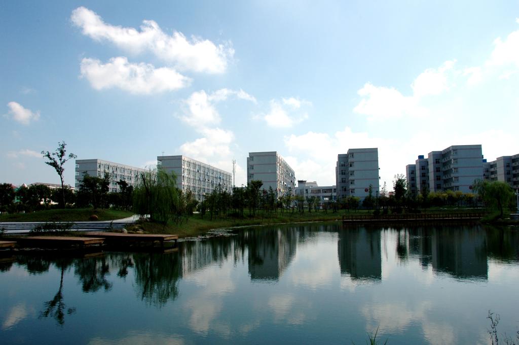 关于举办校第十一届大学生职业生涯规划大赛的通知